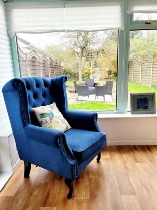 Riverside Bungalow - Direct River Access! Ystradgynlais Zewnętrze zdjęcie