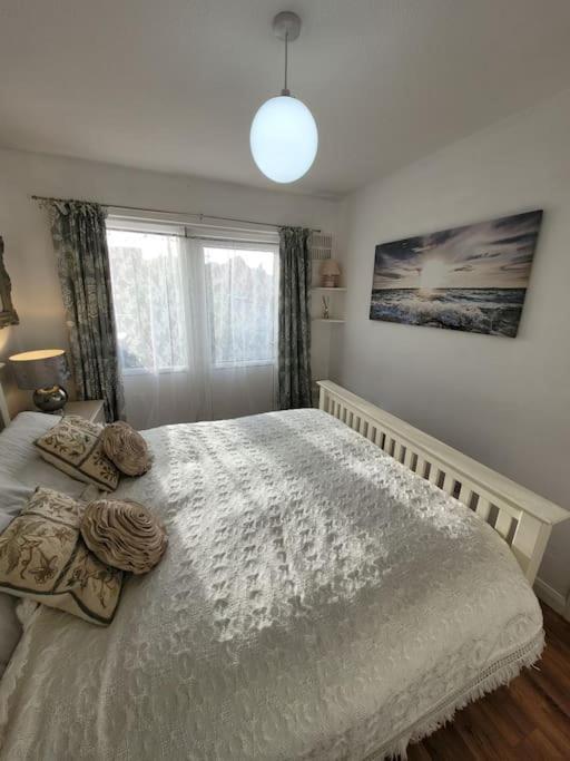 Riverside Bungalow - Direct River Access! Ystradgynlais Zewnętrze zdjęcie